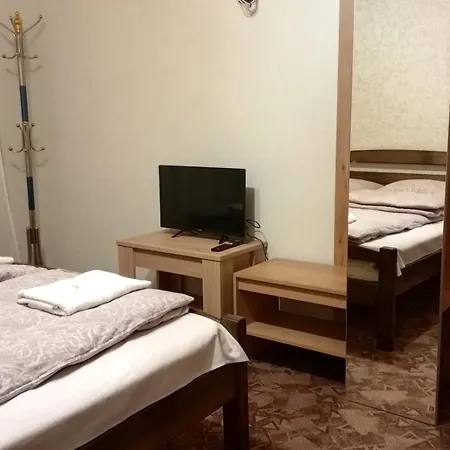 Отель Pid Skeleyu Лазещина Номер фото